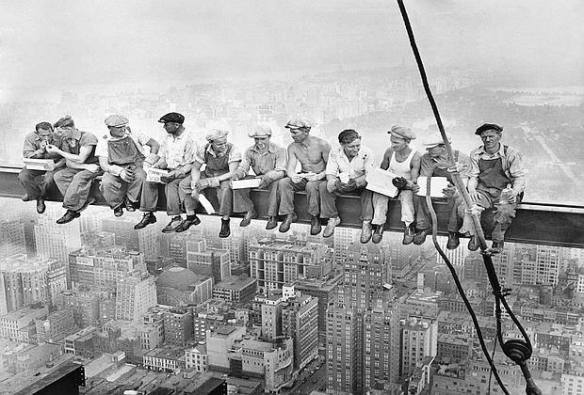 CHARLES EBBET NAMED AS PHOTOGRAPHER OF FAMOUS 1932 PHOTOGRAPH OF WORKERS EATING LUNCHE DURING RCA BUILDING CONSTRUCTION