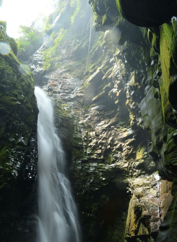 cueva-de-kavac-canaima-3